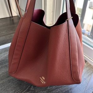 Coach Shoulder Bag in Camel Brown